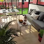 Apartamento Air-conditioned Flat With Terrace - Private & Independent -
