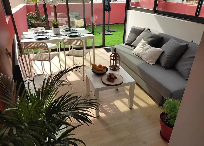 Apartman Air-conditioned Flat With Terrace - Private & Independent -